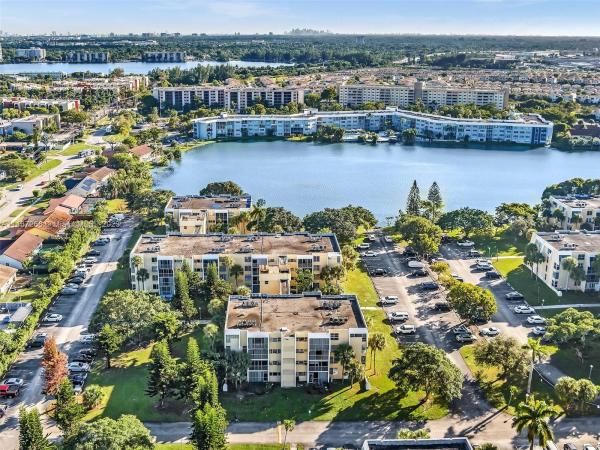 Lake Park, 950 NE 199th St #206, Ives Estates, Florida 33179, image 3