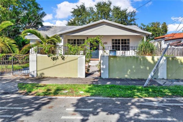 Tamiami Pines, 3355 SW 11th St, Miami, Florida 33135, image 1