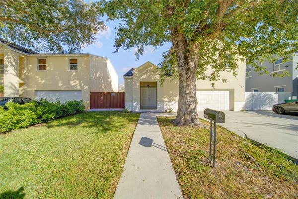 Cutler Landings, 11807 SW 273rd Ln, South Miami Heights, Florida 33032, image 1