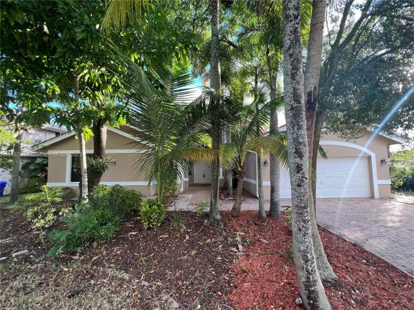 Malibu Pointe At Silver Lakes, 18300 NW 16th St, Pembroke Pines, Florida 33029, image 2
