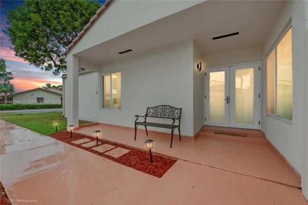Lakewood Townhome Villas, 12488 SW 17th Ln #12488, Tamiami, Florida 33175, image 1