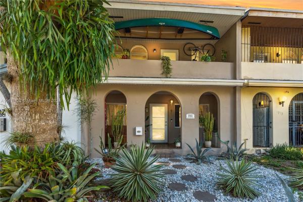 Townhouses By Al Besade, 1911 Sans Souci Blvd, North Miami, Florida 33181, image 1