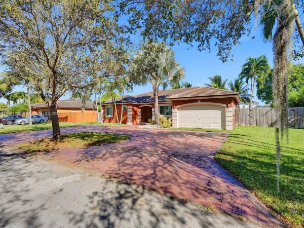 Oak South Estates, 21211 SW 128th Ct, South Miami Heights, Florida 33177, image 2