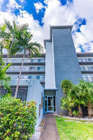 Marbella, 900 SW 84th Ave #306A, Westchester, Florida 33144, image 3