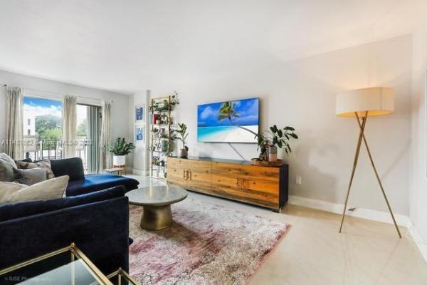 Ionian Plaza, 110 Salamanca Ave #403, Coral Gables, Florida 33134, image 1