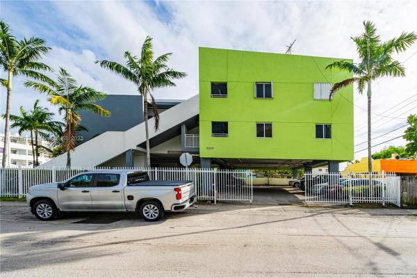 Evergreen Lawns, 2210 NW 34th St #202, Miami, Florida 33142, image 2