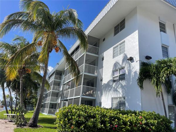 Eden Isles, 3750 NE 169 St #210, North Miami Beach, Florida 33160, image 3