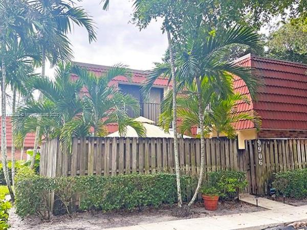 Waterford Courtyards At Jacaranda, 9906 NW 6th Pl #9906, Plantation, Florida 33324, image 1
