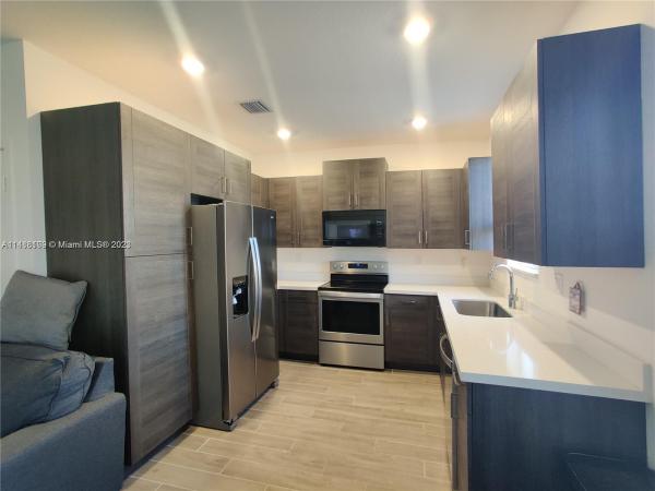 Towns At Seascape, 1043 SE 24th Ave, Homestead, Florida 33035, image 2