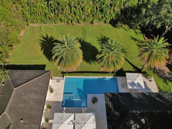 Pinecrest Residential, 9251 SW 68th Ave, Pinecrest, Florida 33156, image 2