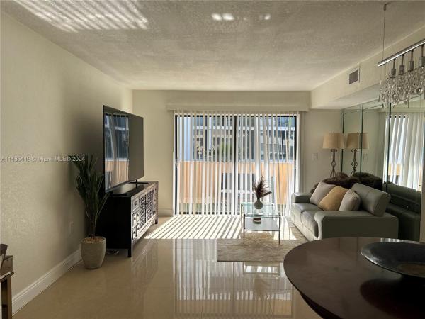 Ocean View Plaza, 2924 Collins Ave #504, Miami Beach, Florida 33140, image 3