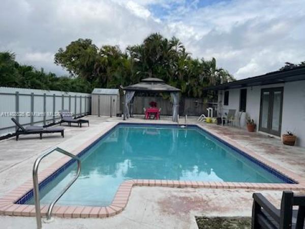 Winston Park, 7620 SW 134th Ct, Kendale Lakes, Florida 33183, image 3