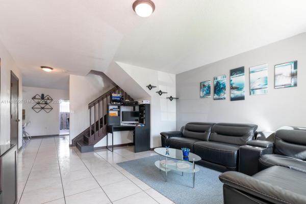 Monaco Estates At Kendall, 16247 SW 97th St, The Hammocks, Florida 33196, image 3