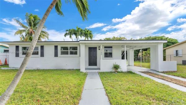 South Coral Homes, 9980 Dominican Dr, Cutler Bay, Florida 33189, image 2