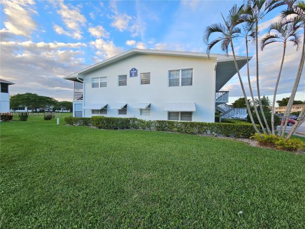 Berkshire At Century Village, 97 E Berkshire E #97, West Palm Beach, Florida 33417, image 2