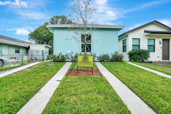 Loxahatchee No HOA, 637 Washington Ave, Loxahatchee, Florida 33460, image 1