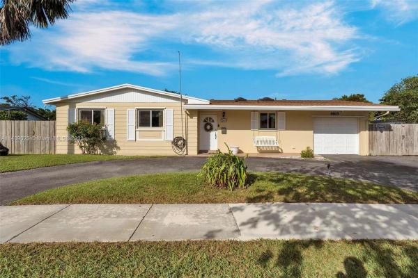 Cutler Ridge Manor Estates, 9815 Marlin Rd, Cutler Bay, Florida 33157, image 1