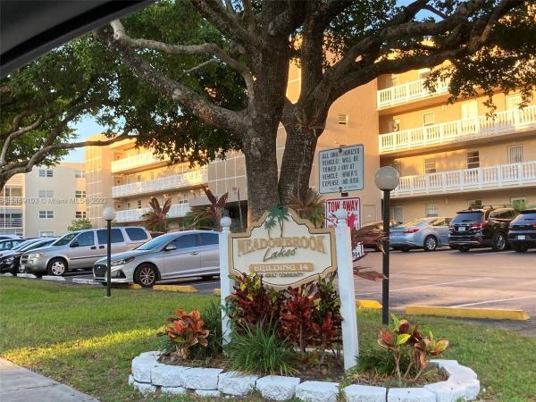 Meadowbrook Lakes, 1025 SE 4th Ave #108, Dania Beach, Florida 33004, image 1