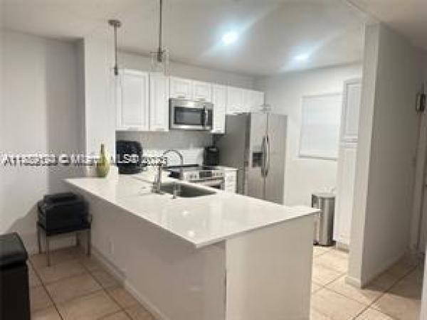 Berkley House Of Carriage Hills, 101 Berkley Rd #110, Hollywood, Florida 33024, image 1