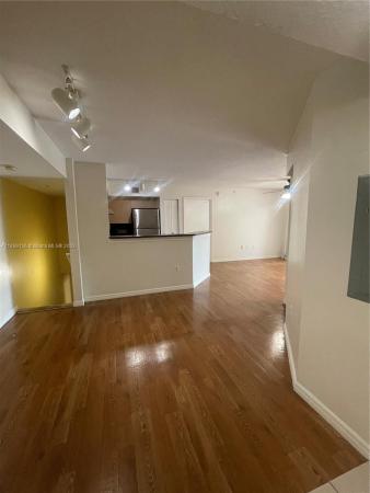 Emerald Isle At Laguna Lakes, 4240 San Marino Blvd #203, West Palm Beach, Florida 33409, image 2