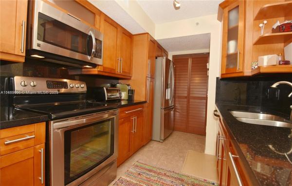 Pinehurst Club, 430 S Park Rd #3-203, Hollywood, Florida 33021, image 1