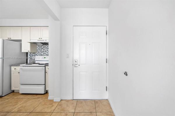 Brickell Vista, 900 SW 8th St #1003, Miami, Florida 33130, image 2