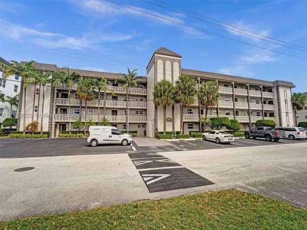Heritage Landings, 3031 NE 51st St #103W, Fort Lauderdale, Florida 33308, image 2