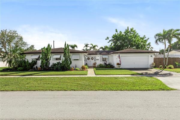 Pine Manor, 308 NW 19th St, Homestead, Florida 33030, image 1
