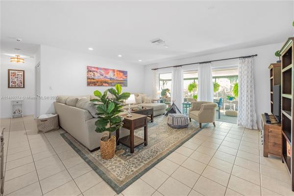 Pine Manor, 308 NW 19th St, Homestead, Florida 33030, image 3