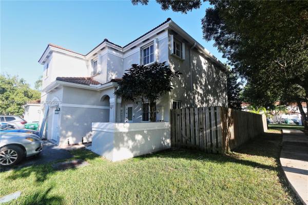 Bridgeport Villas, 14207 SW 126th Pl #14207, Three Lakes, Florida 33186, image 3