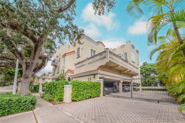 Dakota, 111 Edgewater Dr #1A, Coral Gables, Florida 33133, image 3