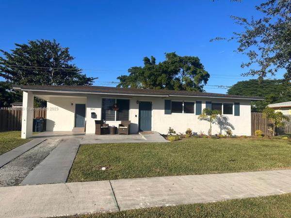 Pine Tree Manor, 9511 Holiday Rd, Cutler Bay, Florida 33157, image 1