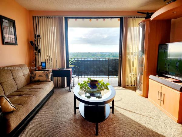 Greenwich, 1470 NE 123rd St #10th floor, North Miami, Florida 33161, image 2