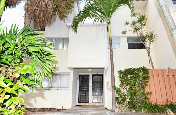 La Arboleda, 1910 SW 17th Ave #9, Miami, Florida 33145, image 1