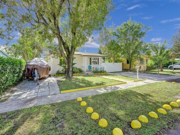 Linwood Gardens, 6432 Franklin St, Hollywood, Florida 33024, image 3