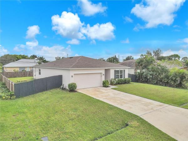 Cashmere Cove, 2001 SW Monterrey Ln, Port St. Lucie, Florida 34953, image 2