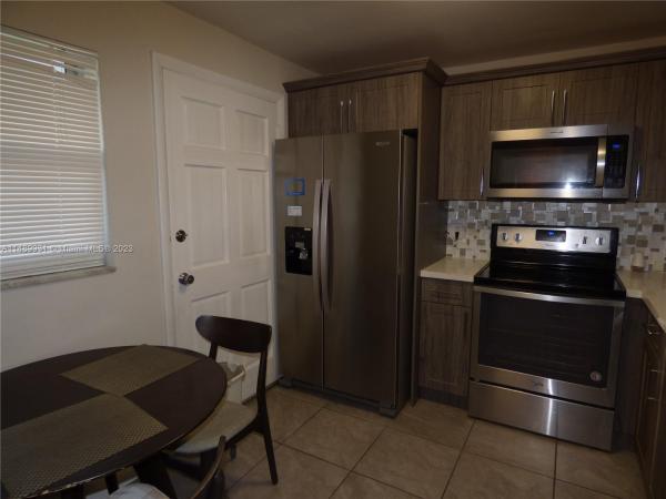 Eden Isles, 3550 NE 169th St #F-402, North Miami Beach, Florida 33160, image 1