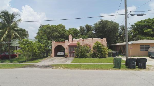 Irons Manor, 721 NE 126th St, North Miami, Florida 33161, image 1