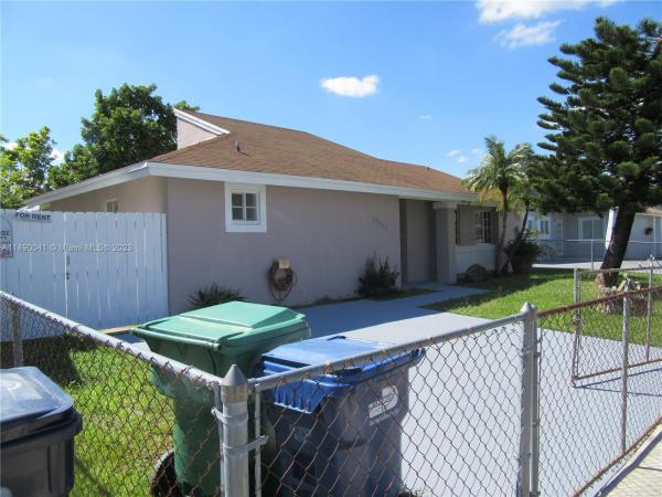 Oak Park, 12246 SW 203rd St, South Miami Heights, Florida 33177, image 2