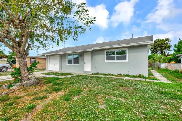 Whispering Palms, 926 S 12th Ct S, Lake Worth Beach, Florida 33460, image 2