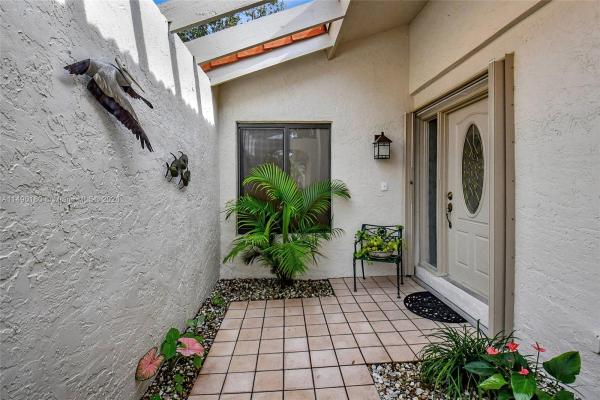 Green Glen 2 The Mews At Indian Spring, 5573 Lakeview Mews Dr, Boynton Beach, Florida 33437, image 3