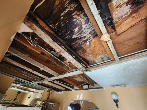 Seventeenth Avenue Heights, Pinewood, Florida 33167, image 1