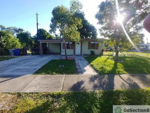 Tod Acres, 820 NE 3rd Ave, Pompano Beach, Florida 33060, image 1
