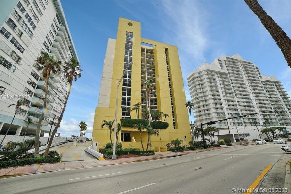 La Rive Gauche, 5880 Collins Ave #PH-4, Miami Beach, Florida 33140, image 1