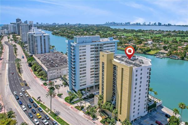 La Rive Gauche, 5880 Collins Ave #PH-4, Miami Beach, Florida 33140, image 3