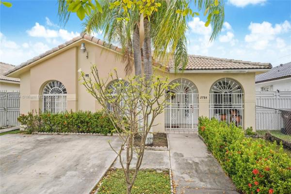 West Palm Gardens, 2784 W 70th St, Hialeah, Florida 33016, image 1