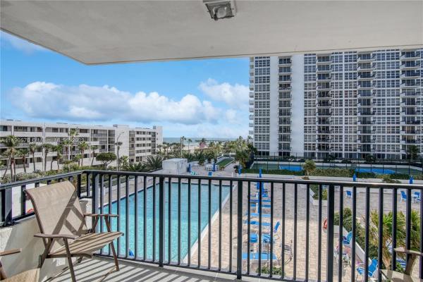 Silver Thatch Atlantic Plaza, 531 N Ocean Blvd #610, Pompano Beach, Florida 33062, image 1