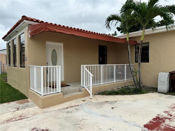 Holleman Manor, 550 SE 2nd St, Hialeah, Florida 33010, image 1