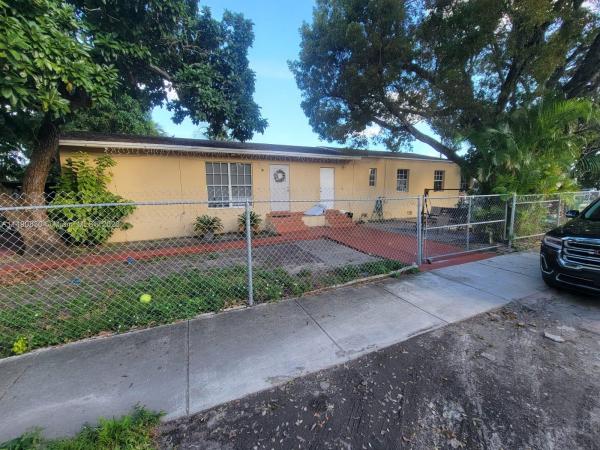 Grosse Pointe Highlands, 2779 NW 4th Ter, Miami, Florida 33125, image 3