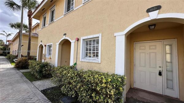 Aqua Vista Townhomes, 2040 NE 167th St #3-128, North Miami Beach, Florida 33162, image 1